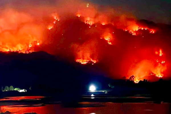 Cháy lớn trên núi Cô Tô và núi Dài - vùng Thất Sơn - An Giang